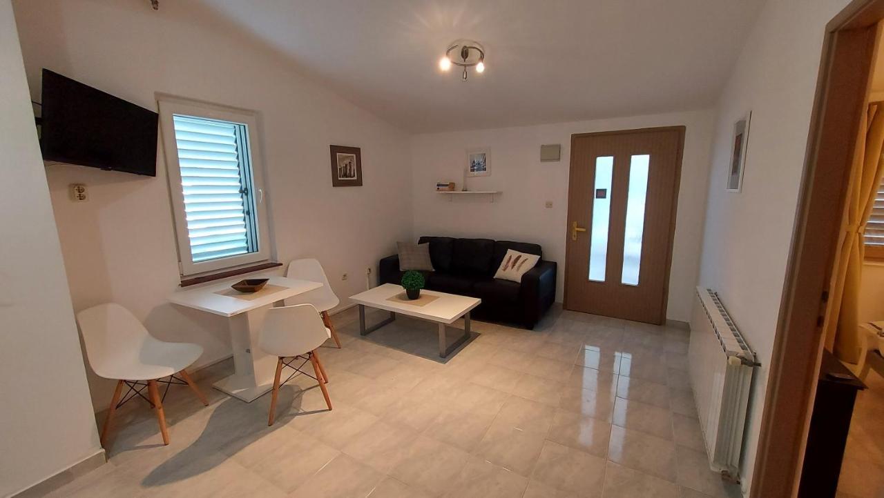 Appartamento Soline Ada Pjescana Uvala Esterno foto