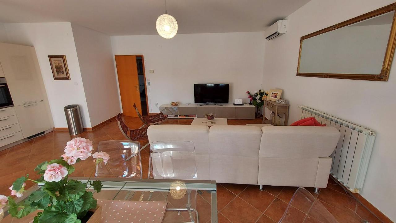 Appartamento Soline Ada Pjescana Uvala Esterno foto