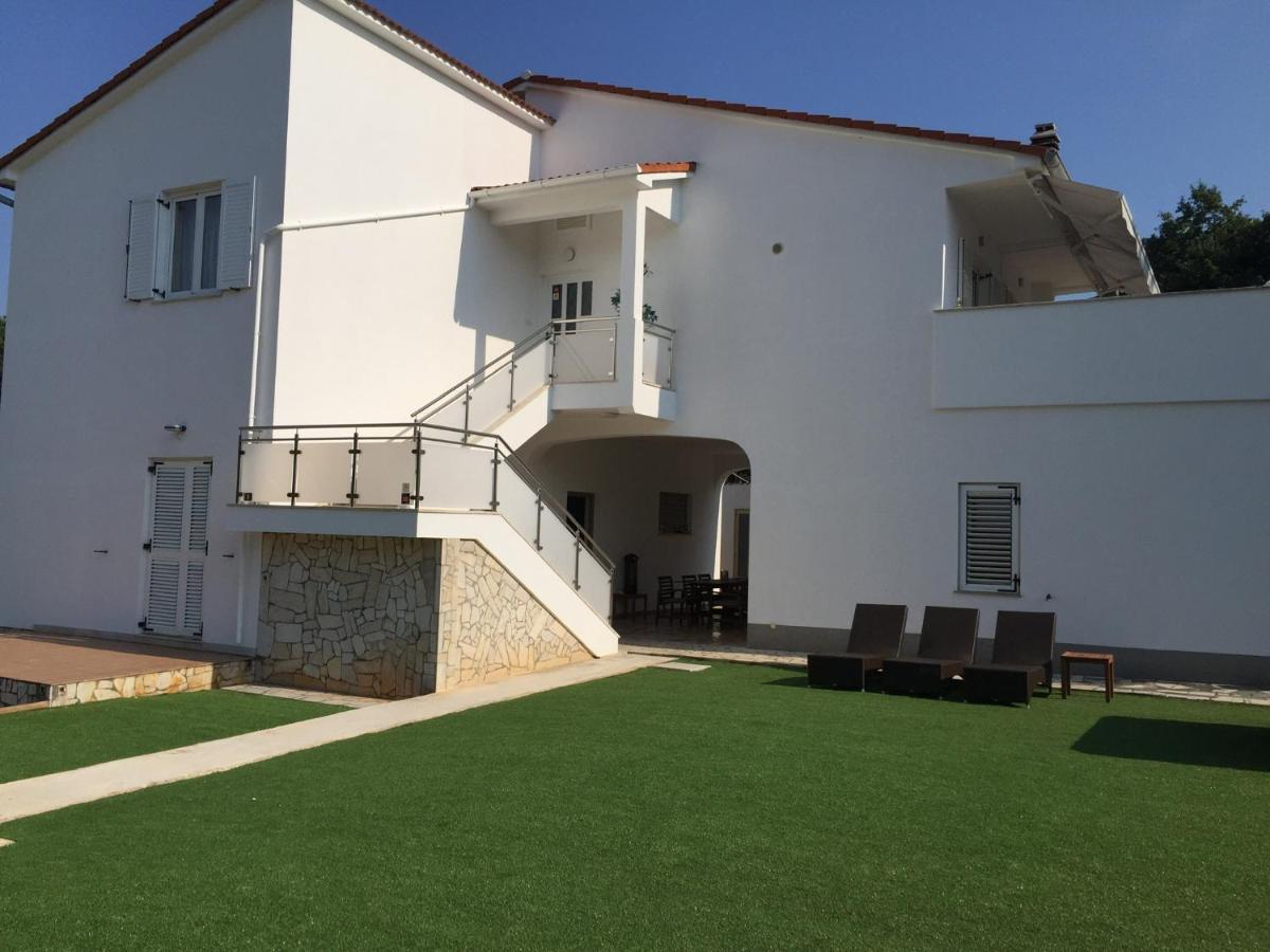 Appartamento Soline Ada Pjescana Uvala Esterno foto