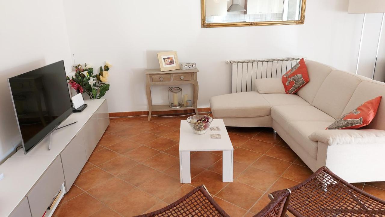 Appartamento Soline Ada Pjescana Uvala Esterno foto